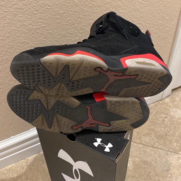 Inferred.   Retro.   Nike.  AIR.   JORDAN - Picture 3 of 7